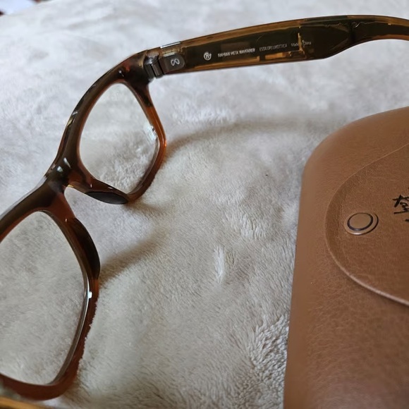 Meta Ray-Ban Tan Wearable Glasses - Picture 3 of 3